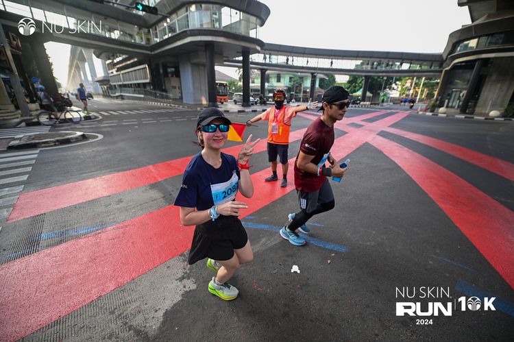 Race photo from Nu Skin Run 10K