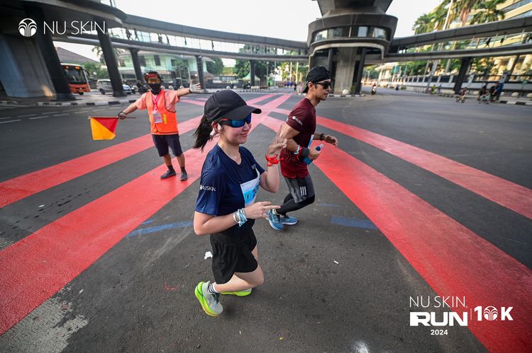 Race photo from Nu Skin Run 10K
