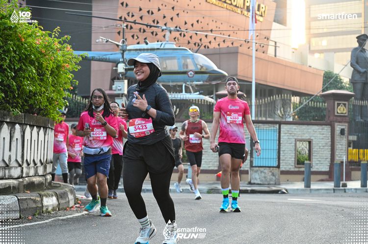 Race photo from Smartfren Run 2025 