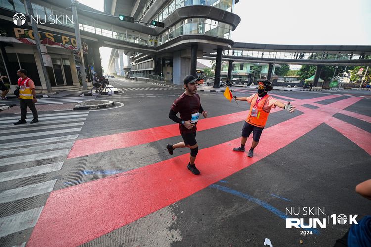 Race photo from Nu Skin Run 10K