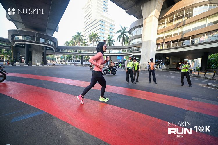 Race photo from Nu Skin Run 10K