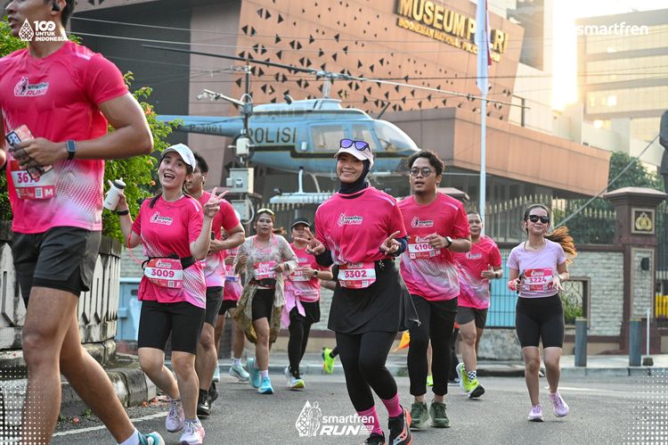 Race photo from Smartfren Run 2025 