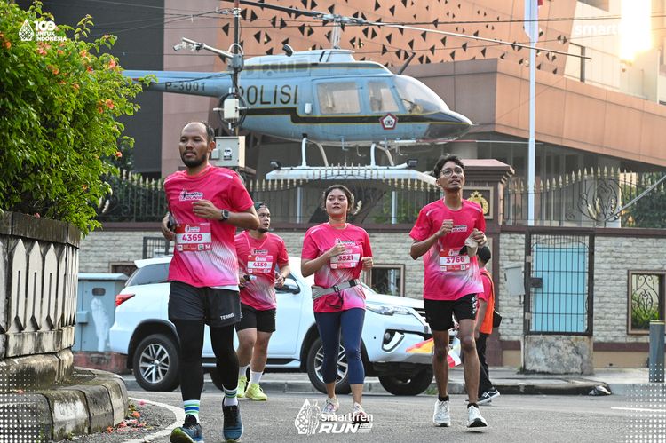 Race photo from Smartfren Run 2025 