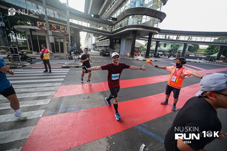 Race photo from Nu Skin Run 10K
