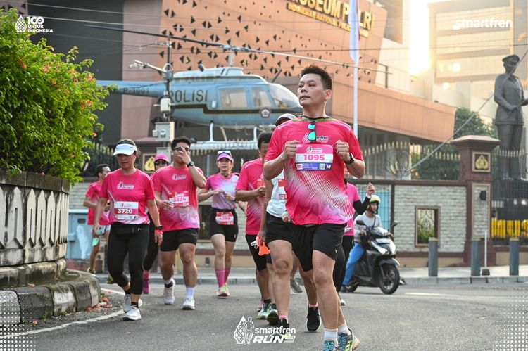 Race photo from Smartfren Run 2025 