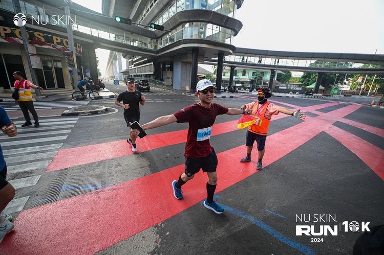 Race photo from Nu Skin Run 10K