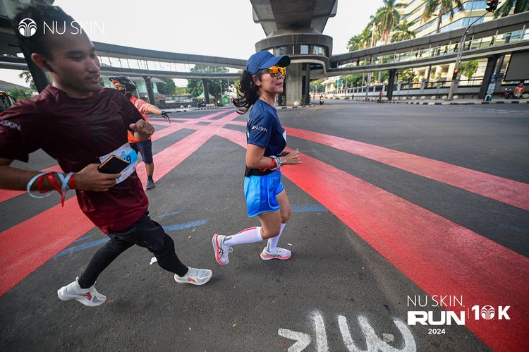 Race photo from Nu Skin Run 10K