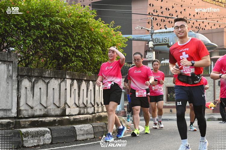Race photo from Smartfren Run 2025 