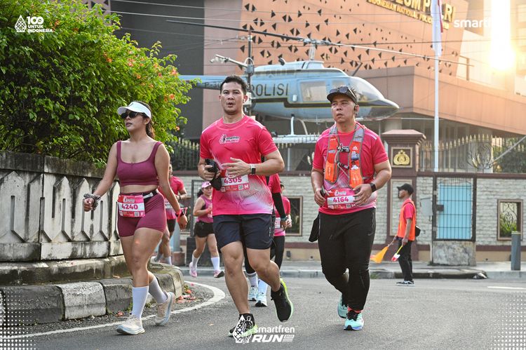 Race photo from Smartfren Run 2025 