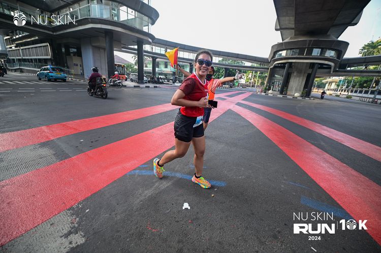 Race photo from Nu Skin Run 10K