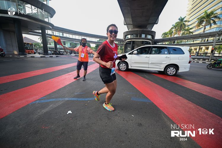 Race photo from Nu Skin Run 10K