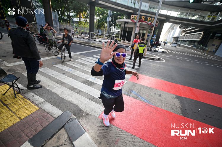 Race photo from Nu Skin Run 10K