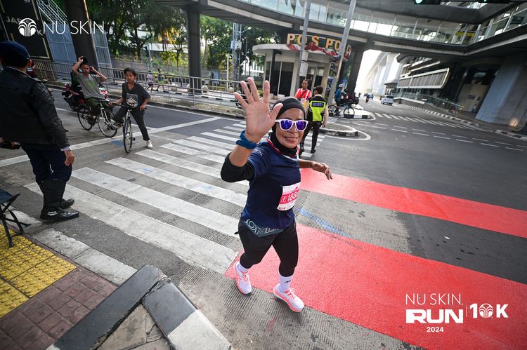 Race photo from Nu Skin Run 10K