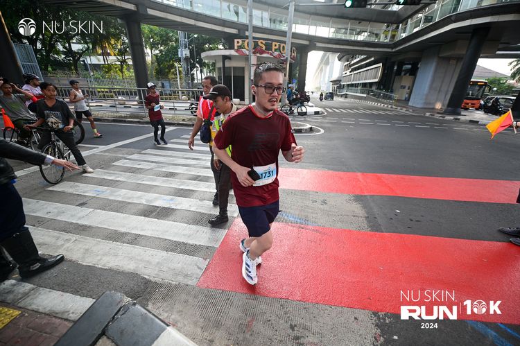 Race photo from Nu Skin Run 10K