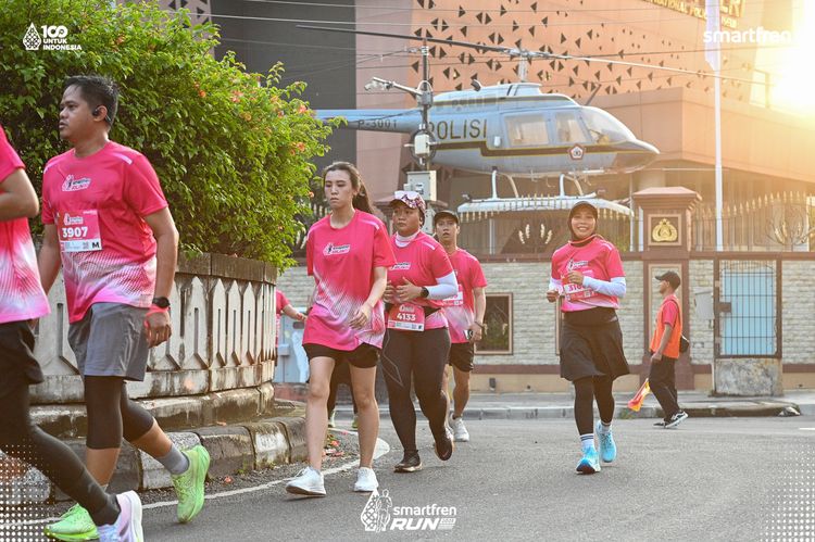 Race photo from Smartfren Run 2025 