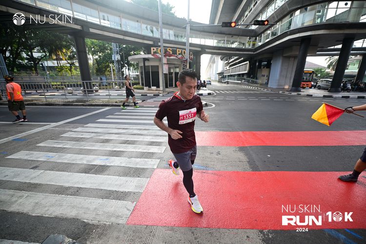Race photo from Nu Skin Run 10K
