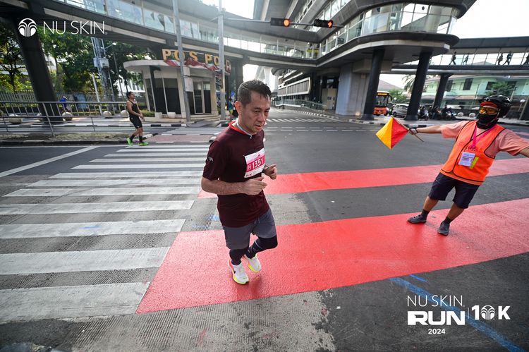 Race photo from Nu Skin Run 10K