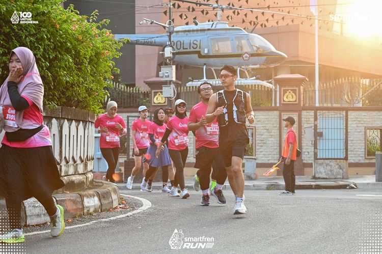 Race photo from Smartfren Run 2025 