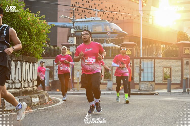 Race photo from Smartfren Run 2025 