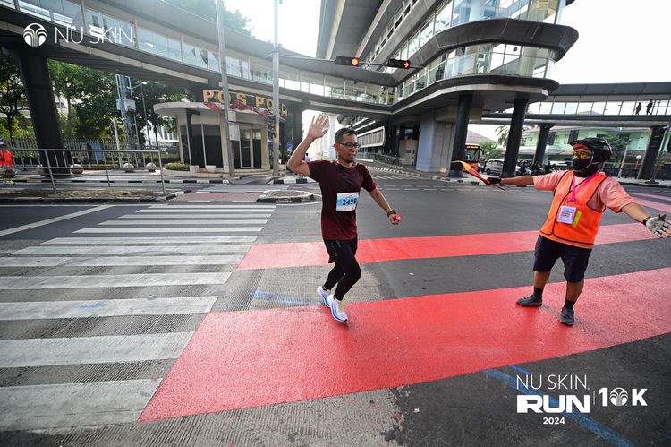 Race photo from Nu Skin Run 10K