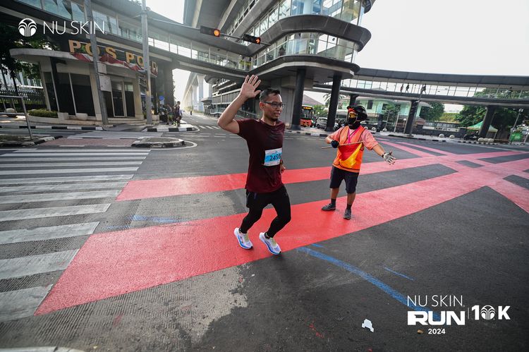 Race photo from Nu Skin Run 10K