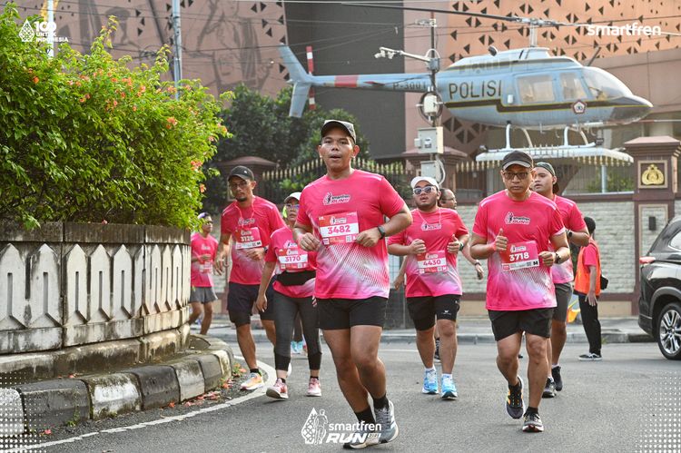Race photo from Smartfren Run 2025 