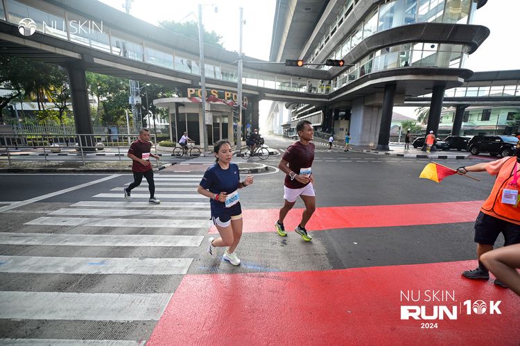 Race photo from Nu Skin Run 10K