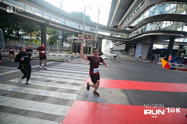 Race photo from Nu Skin Run 10K