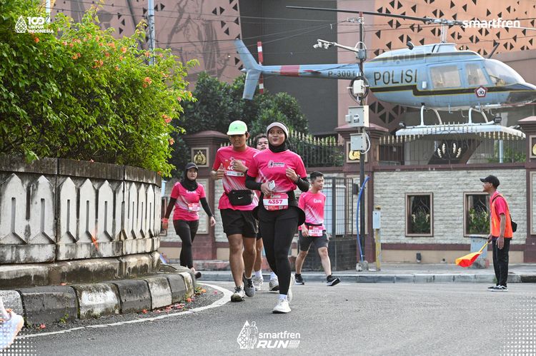 Race photo from Smartfren Run 2025 