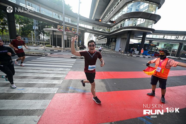 Race photo from Nu Skin Run 10K