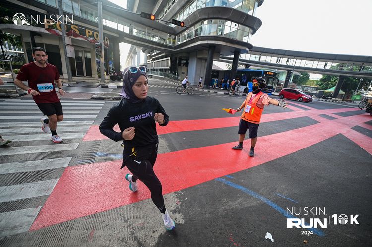 Race photo from Nu Skin Run 10K