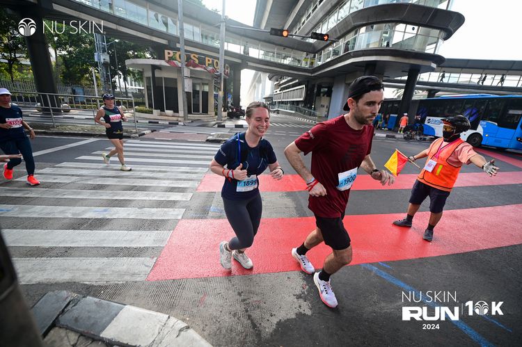 Race photo from Nu Skin Run 10K