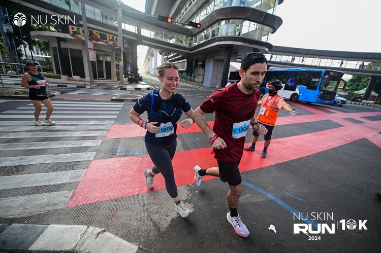 Race photo from Nu Skin Run 10K
