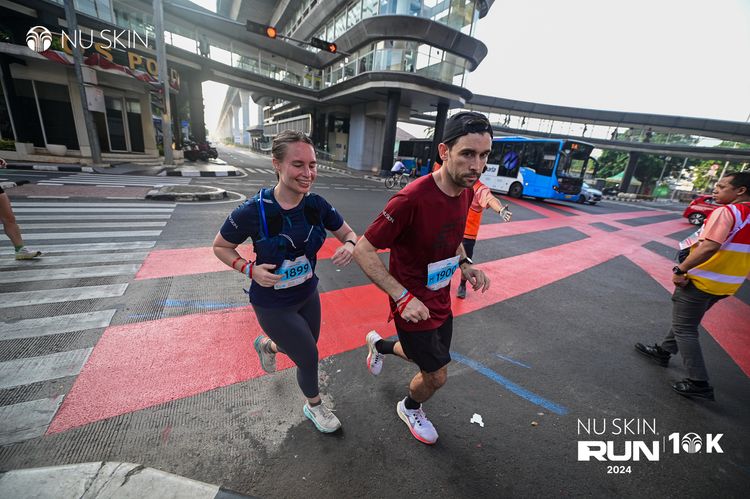 Race photo from Nu Skin Run 10K
