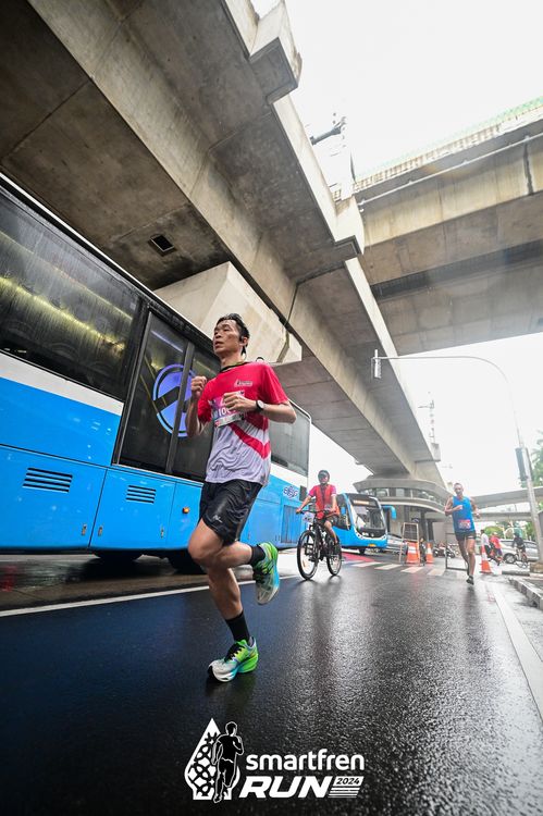 Race photo from Smartfren Run 2024