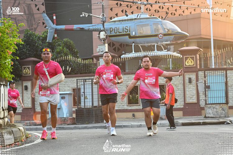 Race photo from Smartfren Run 2025 