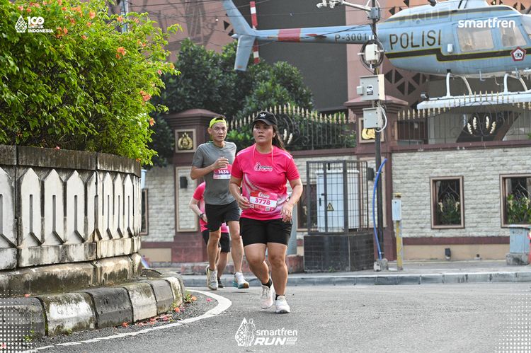 Race photo from Smartfren Run 2025 