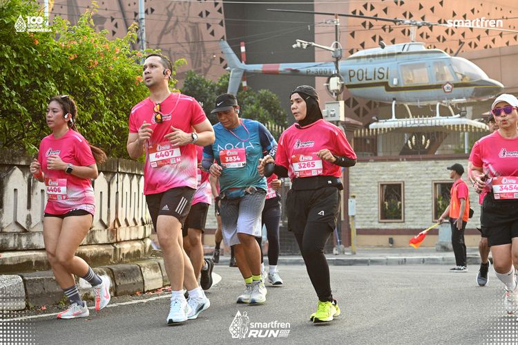 Race photo from Smartfren Run 2025 