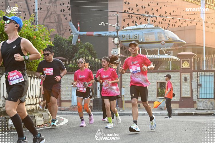 Race photo from Smartfren Run 2025 