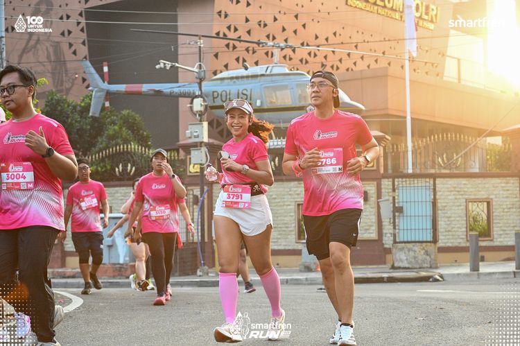 Race photo from Smartfren Run 2025 