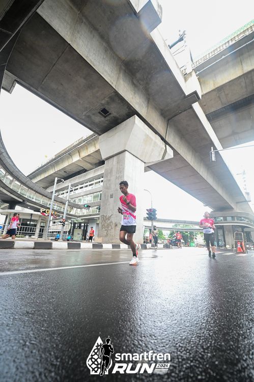 Race photo from Smartfren Run 2024