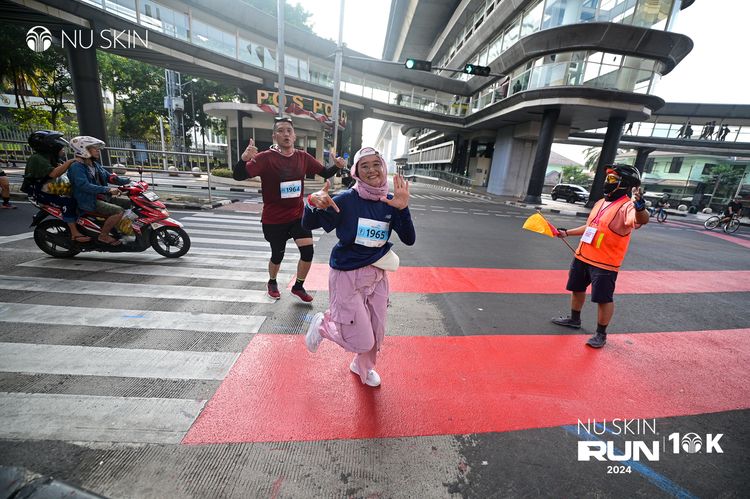 Race photo from Nu Skin Run 10K