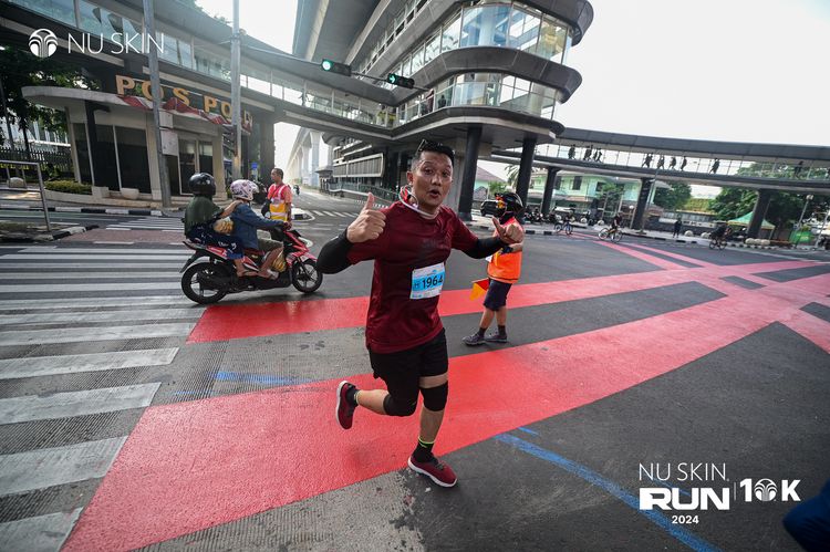 Race photo from Nu Skin Run 10K