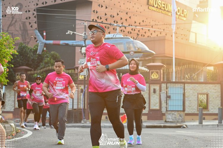 Race photo from Smartfren Run 2025 