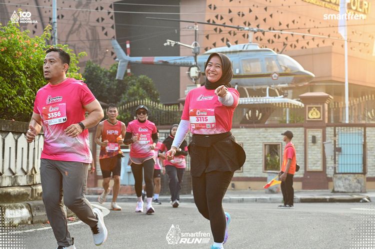 Race photo from Smartfren Run 2025 