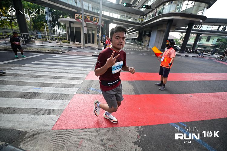 Race photo from Nu Skin Run 10K