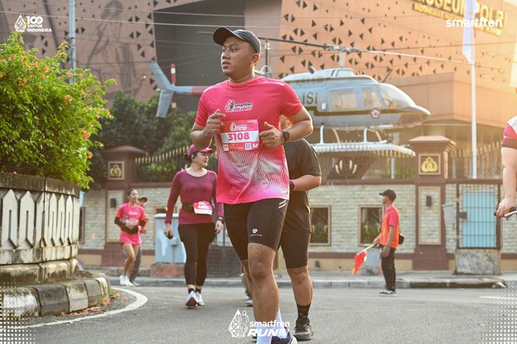 Race photo from Smartfren Run 2025 