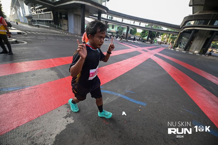 Race photo from Nu Skin Run 10K