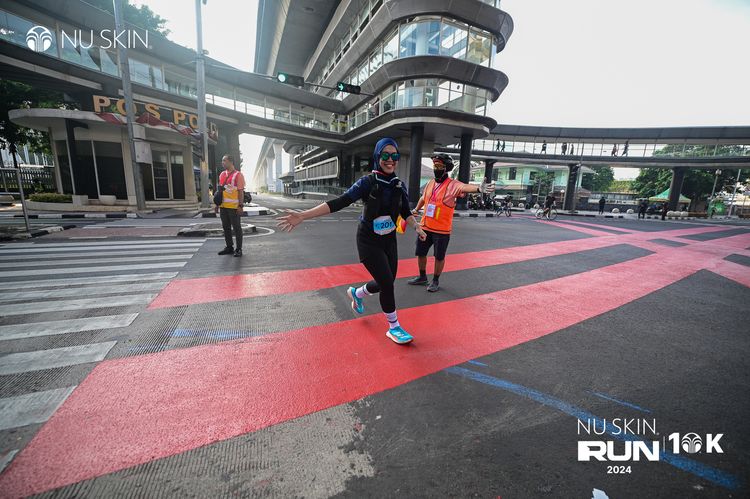 Race photo from Nu Skin Run 10K