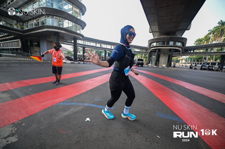 Race photo from Nu Skin Run 10K